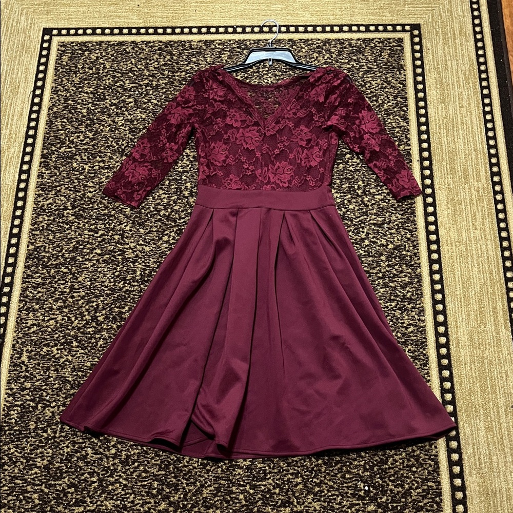 MIUSOL Burgundy Lace Fit & Flare Dress - Medium – V-Neck 3/4 Sleeve